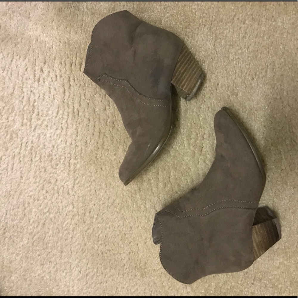 Carlos Santana booties sz 5
